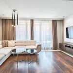 Luxury Old Town With & Gym By Renters Aparthotel 4*
