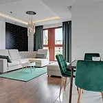 Luxury Old Town With & Gym By Renters