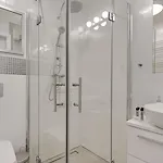 Hotel apartamentowy Luxury Old Town With & Gym By Renters 4*