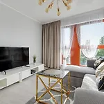 Luxury Old Town With & Gym By Renters Aparthotel