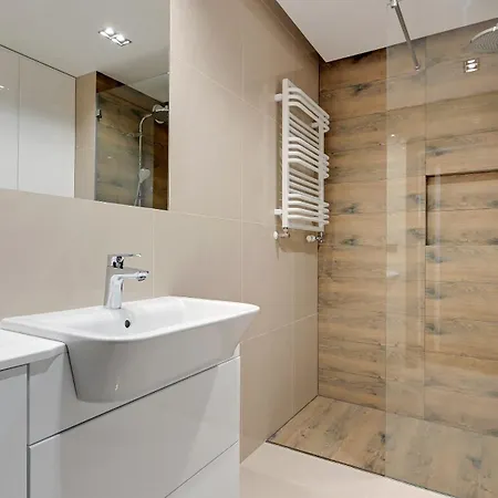 Aparthotel Luxury Old Town With & Gym By Renters Danzica