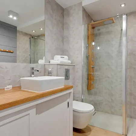 Comfortable With Access To The Gym Dom & House מלון דירות 4*