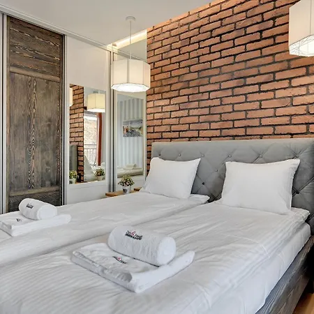 Luxury Old Town With & Gym By Renters Aparthotel