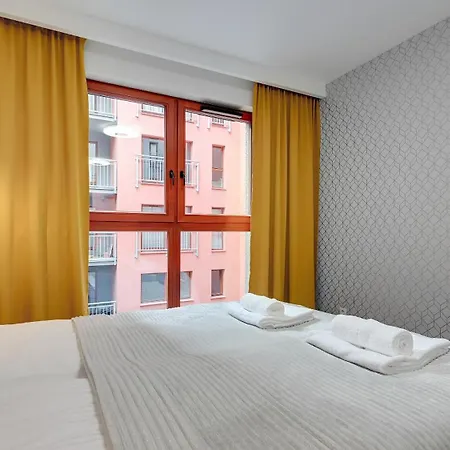 מלון דירות Comfortable With Access To The Gym Dom & House 4*