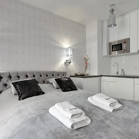 Luxury Old Town With & Gym By Renters 4* Danzica