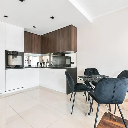 Aparthotel Luxury Old Town With & Gym By Renters